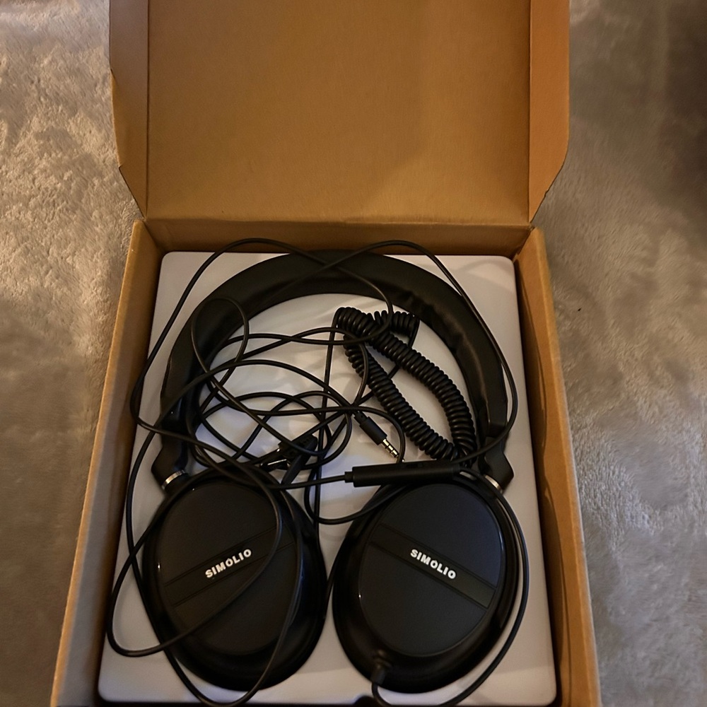 Simolio Black Wired Headphones